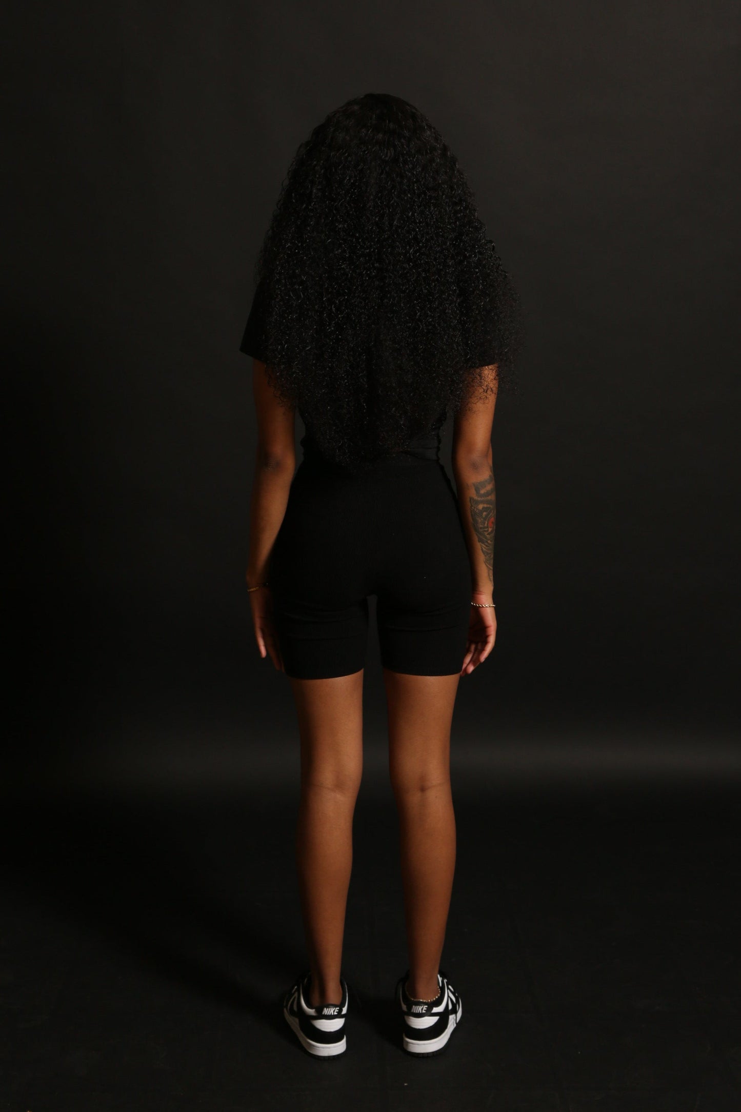 Women’s Crewneck T-shirt (black)
