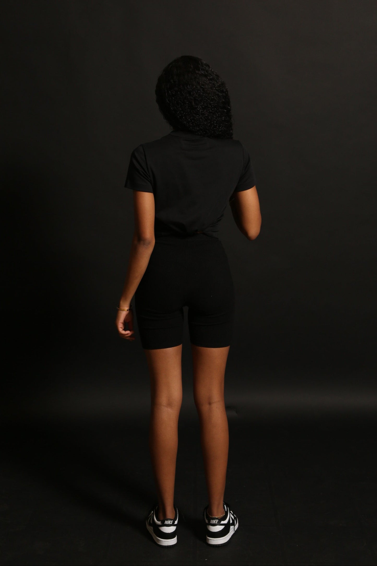 Women’s Crewneck T-shirt (black)