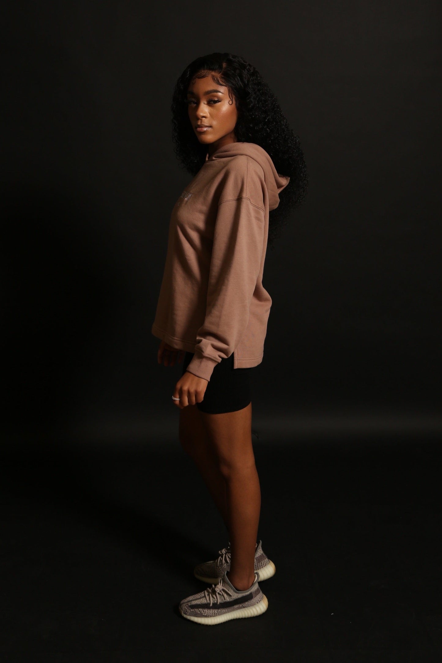Women’s Side-Slit Pullover (brown)