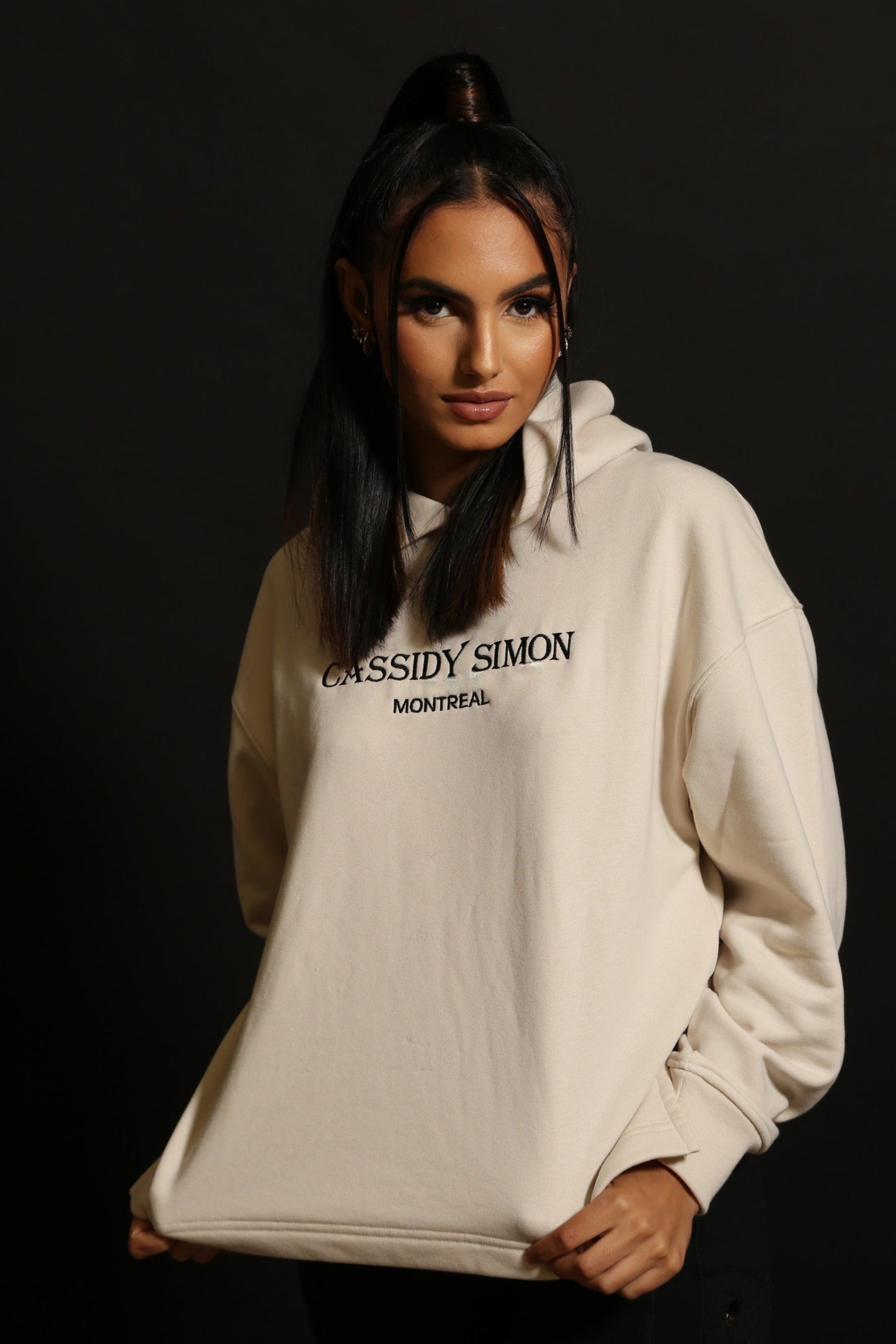 Women’s Side-Slit Pullover (cream)