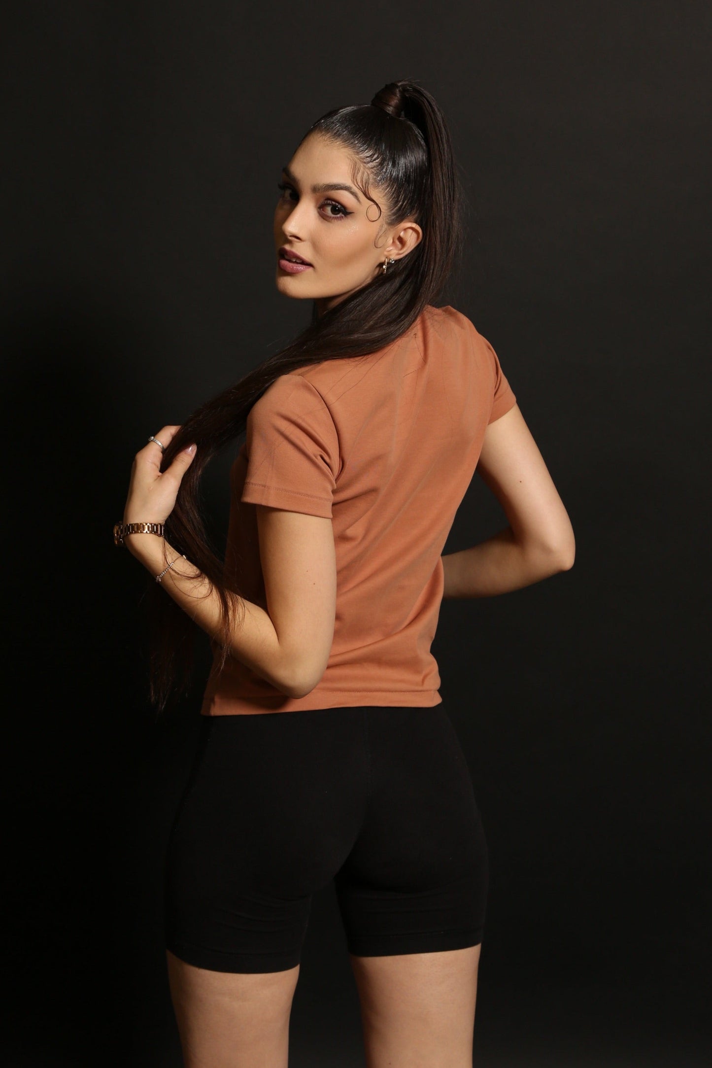 Women’s Crewneck T-shirt (Caramel)